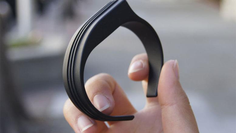 Check Out This Gesture-Based Wearable Bitcoin Wallet by MEVU