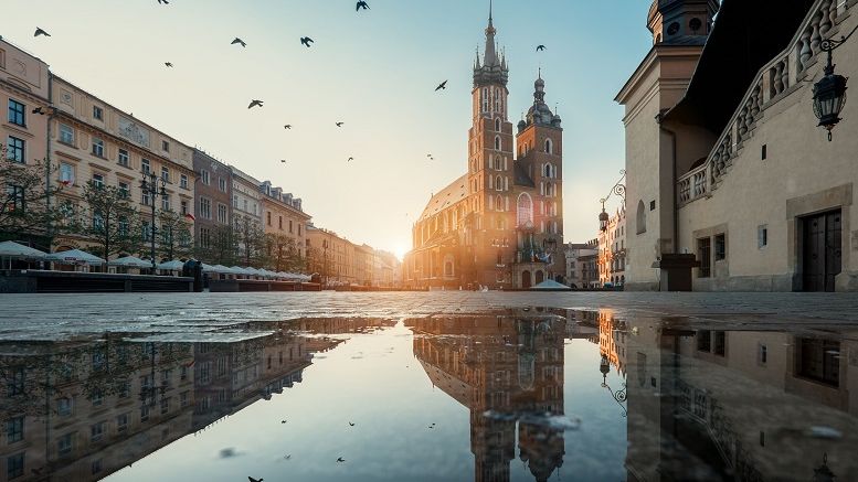 Polish Ministry Considers Blockchain Impact on Government Services