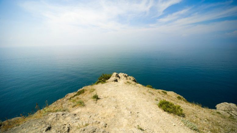 Bitcoin Price Teetering On The Edge