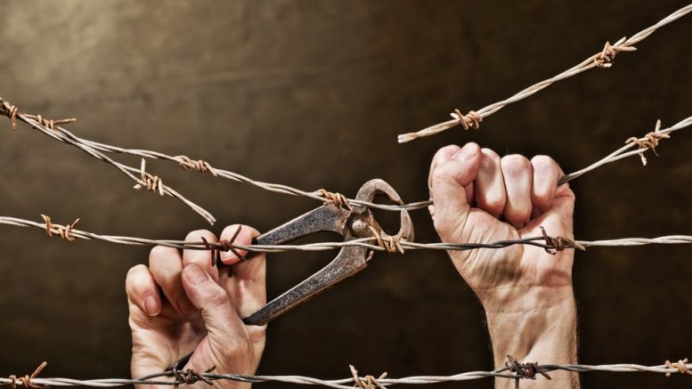 Bitcoin Price Chart Breakout Pending Silk Road Auction