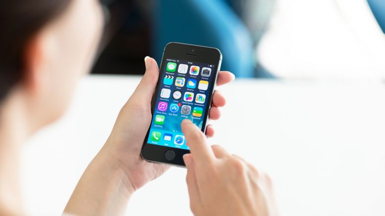 Apple Approves Bitcoin Mobile Wallet for App Store