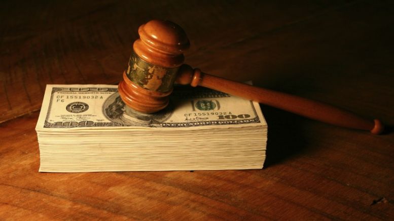 eBay Merchant to Sue PayPal for its Anti-Bitcoin Policies