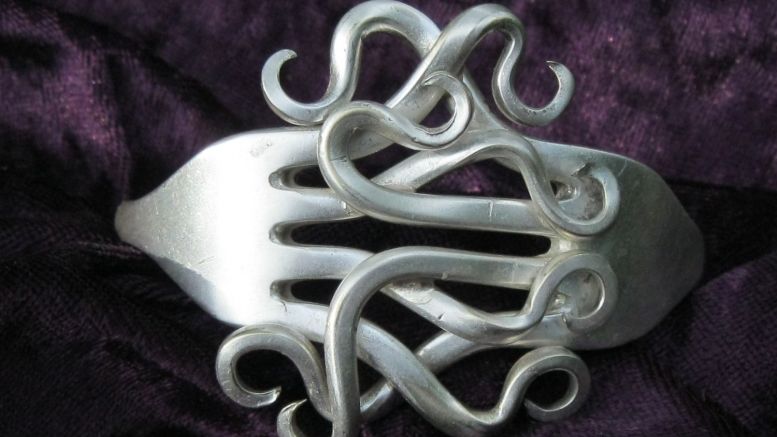 Kraken Adds Ethereum Classic, Coinbase Slammed for Funds Freeze