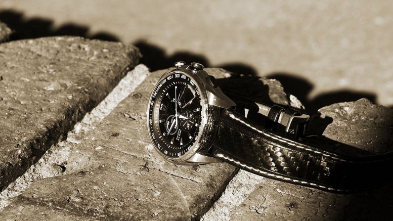 Blockchain Startups Take Aim at Counterfeiting of Luxury Products