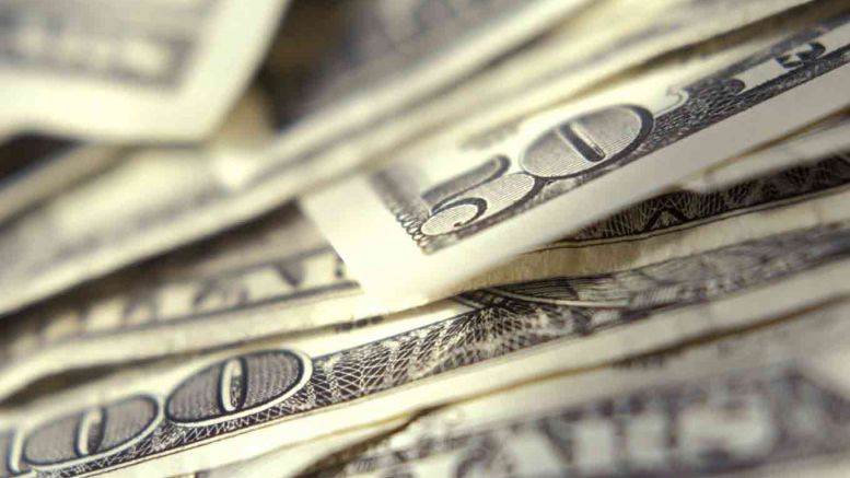 Cash Usage Drops Drastically Worldwide, Bitcoin an Alternative