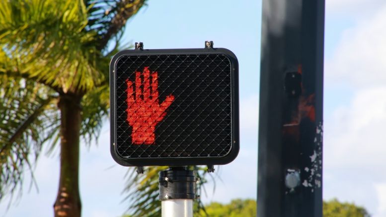 After BitFinex, Chinese Bitcoin Exchange OKCoin Suspends Wire Transfers