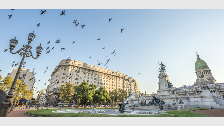 Bootstrapping a Bitcoin Startup Amid Argentina's Financial Uncertainty