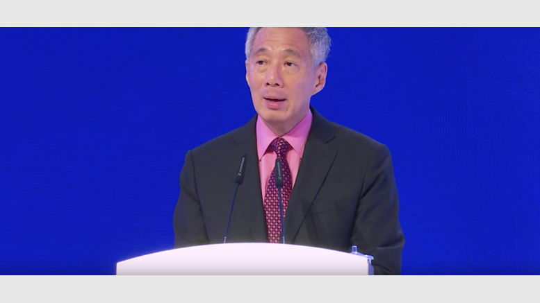 Singapore PM Urges Banks to Keep Current With Blockchain Tech