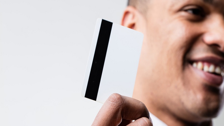 Bitstamp Enables Bitcoin Purchases Through Plastic Cards In UK And Slovenia