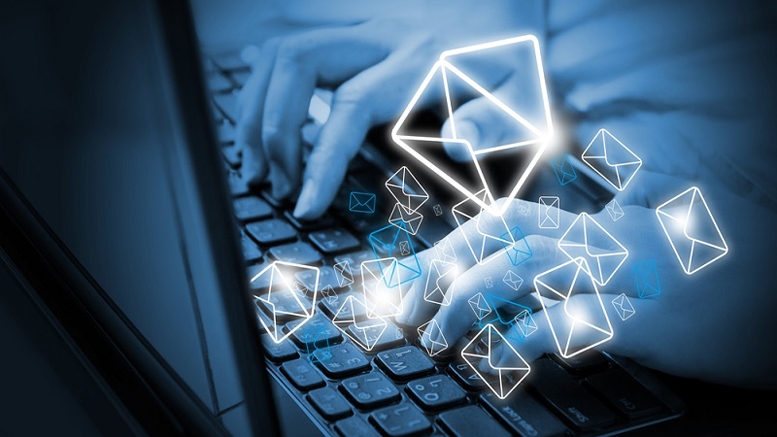 Future Use Cases for Blockhain Technology: Distributed Email Services