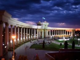 Oil Slump Hammers Kazakhstan Currency; Russian Central Bank To Explore Role For Bitcoin Blockchain