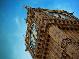 U.K. Treasury MP Talks up Fintech, Blockchain & Digital Currencies