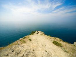 Bitcoin Price Teetering On The Edge
