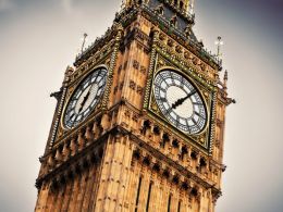 The UK's Chief Scientific Adviser and Scientist Recommends Bitcoin's Blockchain