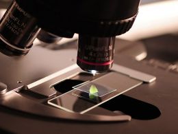 From Bench to Bedside: Enabling Reproducible Commercial Science via Blockchain
