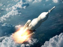 Newsflash: Bitcoin Price Continues Sprint Towards $700
