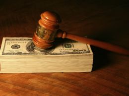 eBay Merchant to Sue PayPal for its Anti-Bitcoin Policies