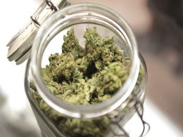 Trees Joins Growing Alt-Payments Industry for Medical Marijuana