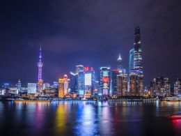 Ethereum Devs Applaud the Audience at Devcon’s Closing