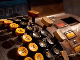 Could Rising Interest Rates Threaten Bitcoin Prices?