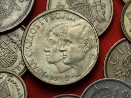 Spain Limits Cash Payments; Should Startups Turn to Bitcoin?