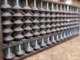 Zero-Fee Bitcoin Trading Officially Ends in China; Begins in the UK