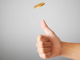 Bitcoin ETF Approval Odds Improve to 50/50 as Decision Nears