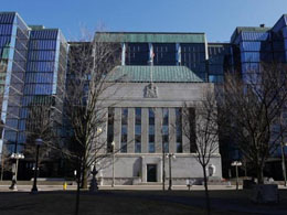 Bank of Canada Acknowledges Bitcoin Could Possibly Disrupt Global Financial Stability