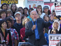 California Gov. Jerry Brown Signs Bill Legalizing Alternative Currencies Like Bitcoin Into Law