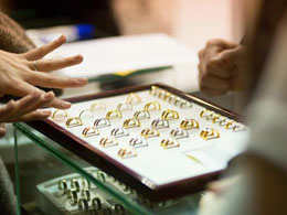 The Bitcoin Engagement Ring: Finally values Love!