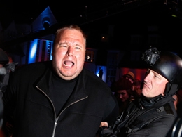 Mega Upload Creator Faces Extradition
