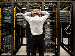 Computer Outage Wreaks Havoc at US Airports – Decentralized Systems Needed