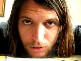 'Voluntarily Homeless' Man Lives Off Bitcoin, Android Tablet and a Solar Charger