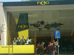 Neo & Bee Share Price Plunges to 0.0001 BTC as Trading Resumes