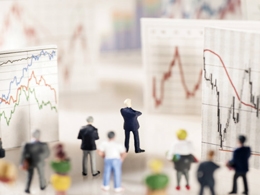 Neither Fiat Currency nor Bitcoin are Free From Volatility