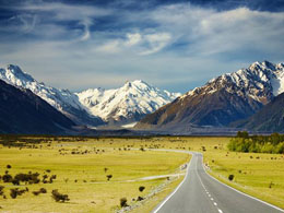 New Zealand Central Bank 'Not Threatened' by Bitcoin's Rise