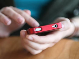 Coinbase enables users to buy, sell and send bitcoins via text message